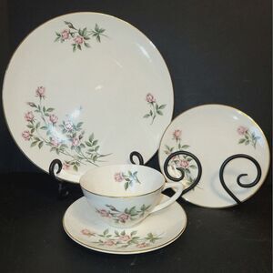 VERY RARE 4 Piece Place Setting Edwin Knowles Sweetheart Rose H4051